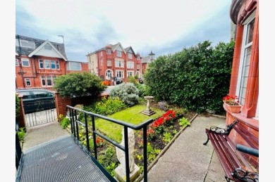 7 Bedroom Holiday Flats For Sale - Photograph 4