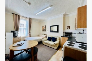 8 Bedroom Holiday Flats For Sale - Photograph 6