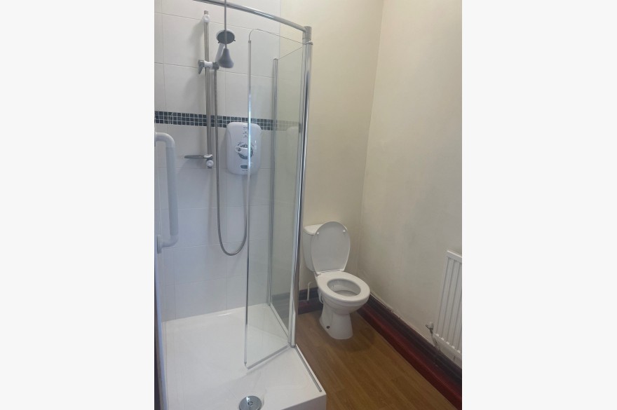 1 Bedroom Flat Flat/apartment To Rent - Bathroom