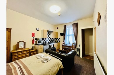 16 Bedroom Holiday Flats For Sale - Photograph 8